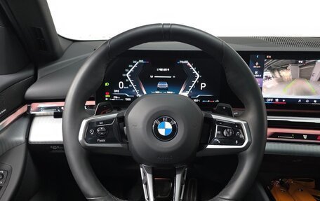 BMW 5 серия, 2025 год, 6 946 000 рублей, 13 фотография