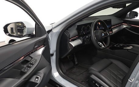 BMW 5 серия, 2025 год, 6 946 000 рублей, 11 фотография