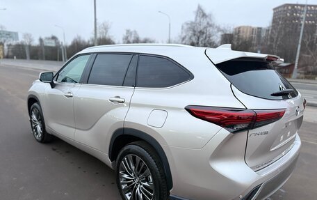 Toyota Highlander, 2025 год, 5 650 000 рублей, 15 фотография