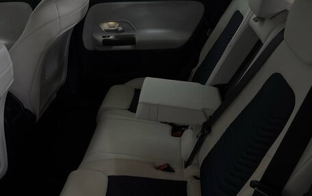 Mercedes-Benz GLB, 2020 год, 3 300 000 рублей, 2 фотография