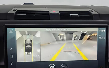 Land Rover Defender II, 2022 год, 8 800 000 рублей, 10 фотография