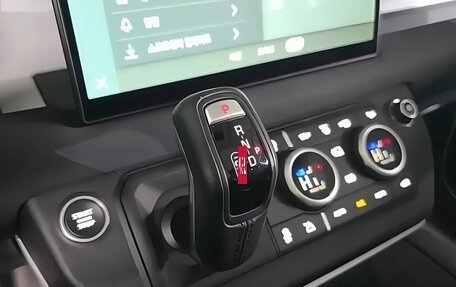 Land Rover Defender II, 2022 год, 8 800 000 рублей, 7 фотография