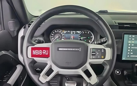 Land Rover Defender II, 2022 год, 8 800 000 рублей, 5 фотография