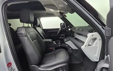 Land Rover Defender II, 2022 год, 8 800 000 рублей, 12 фотография