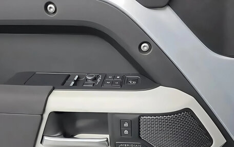 Land Rover Defender II, 2022 год, 8 800 000 рублей, 14 фотография