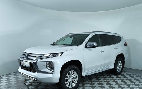 Mitsubishi Pajero Sport III рестайлинг, 2020 год, 3 955 000 рублей, 1 фотография