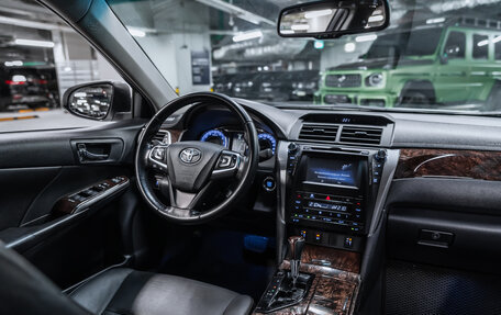 Toyota Camry, 2015 год, 2 290 000 рублей, 2 фотография