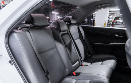 Toyota Camry, 2015 год, 2 290 000 рублей, 16 фотография