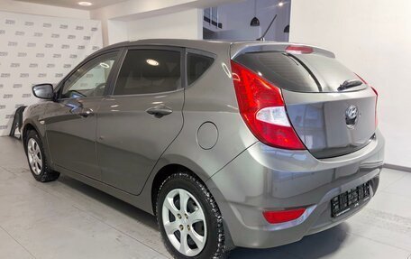 Hyundai Solaris II рестайлинг, 2011 год, 959 000 рублей, 4 фотография