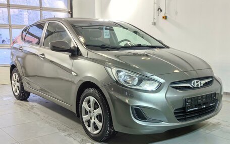 Hyundai Solaris II рестайлинг, 2011 год, 959 000 рублей, 3 фотография
