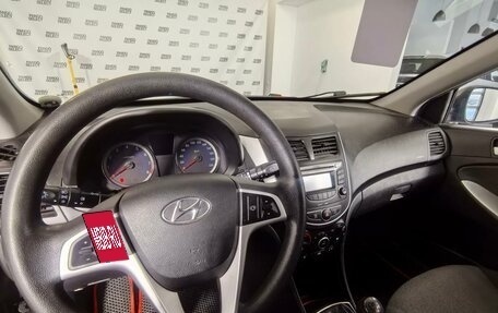 Hyundai Solaris II рестайлинг, 2011 год, 959 000 рублей, 8 фотография