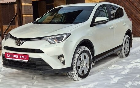 Toyota RAV4, 2019 год, 2 550 000 рублей, 4 фотография