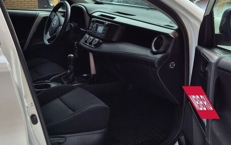 Toyota RAV4, 2019 год, 2 550 000 рублей, 6 фотография