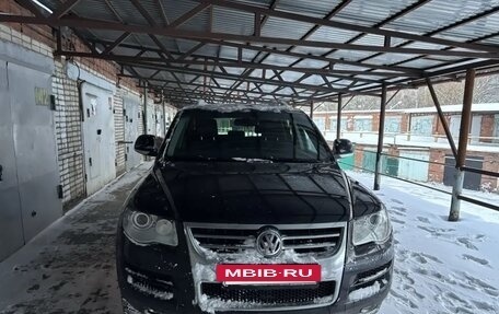 Volkswagen Touareg III, 2010 год, 2 050 000 рублей, 2 фотография