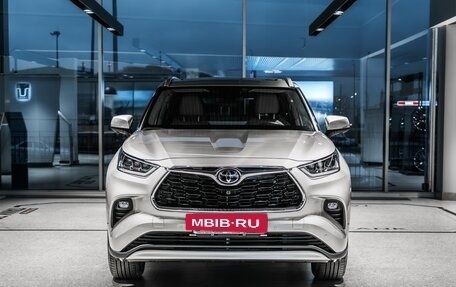 Toyota Highlander, 2025 год, 6 290 000 рублей, 2 фотография