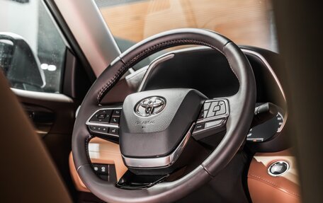 Toyota Highlander, 2025 год, 6 290 000 рублей, 10 фотография