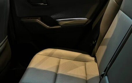 Toyota RAV4, 2025 год, 4 495 000 рублей, 11 фотография