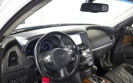 Infiniti QX70, 2016 год, 2 438 000 рублей, 19 фотография