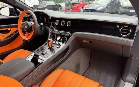 Bentley Continental GT, 2026 год, 39 500 000 рублей, 12 фотография