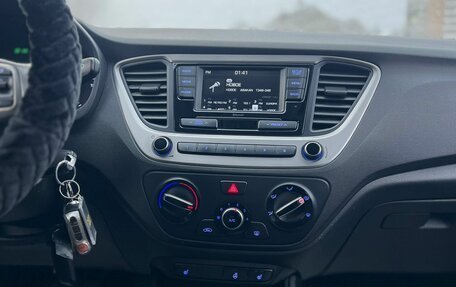 Hyundai Solaris II рестайлинг, 2017 год, 1 279 000 рублей, 20 фотография