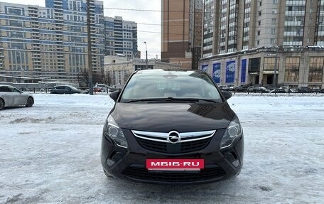 Opel Zafira C рестайлинг, 2014 год, 1 140 000 рублей, 3 фотография