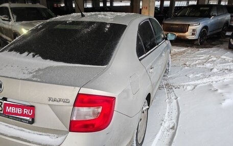 Skoda Rapid I, 2014 год, 830 000 рублей, 6 фотография