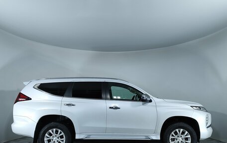 Mitsubishi Pajero Sport III рестайлинг, 2020 год, 3 955 000 рублей, 4 фотография