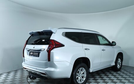 Mitsubishi Pajero Sport III рестайлинг, 2020 год, 3 955 000 рублей, 8 фотография