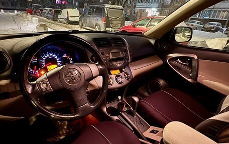 Toyota RAV4, 2006 год, 800 000 рублей, 14 фотография