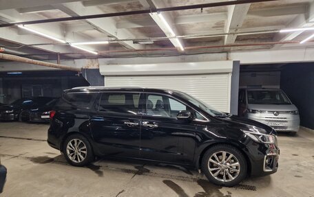 KIA Carnival III, 2019 год, 2 950 000 рублей, 3 фотография