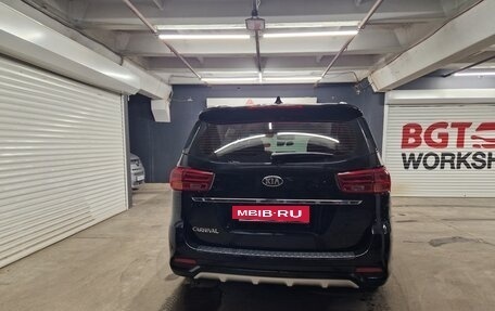 KIA Carnival III, 2019 год, 2 950 000 рублей, 4 фотография