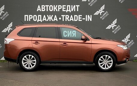 Mitsubishi Outlander III рестайлинг 3, 2012 год, 1 575 000 рублей, 9 фотография