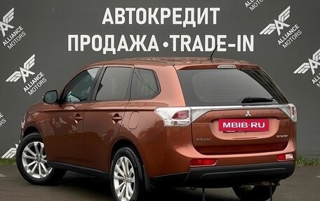 Mitsubishi Outlander III рестайлинг 3, 2012 год, 1 575 000 рублей, 5 фотография