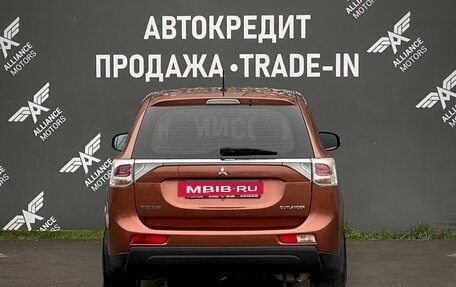 Mitsubishi Outlander III рестайлинг 3, 2012 год, 1 575 000 рублей, 6 фотография