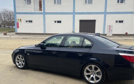 BMW 5 серия, 2004 год, 930 000 рублей, 3 фотография