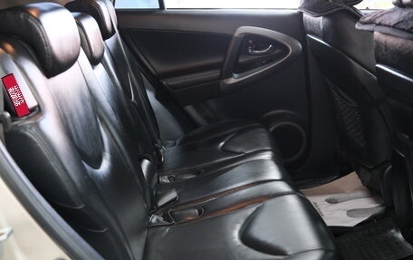 Toyota RAV4, 2006 год, 1 199 000 рублей, 25 фотография