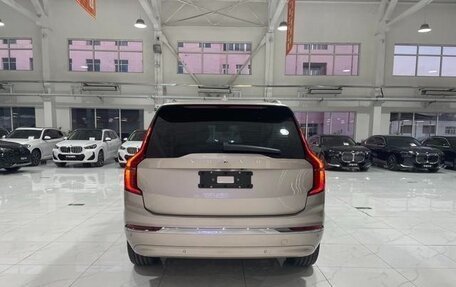 Volvo XC90 II рестайлинг, 2025 год, 7 500 000 рублей, 4 фотография