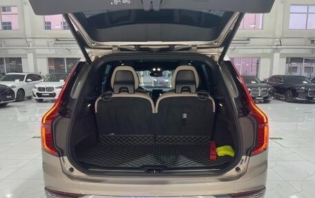 Volvo XC90 II рестайлинг, 2025 год, 7 500 000 рублей, 11 фотография