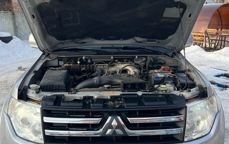 Mitsubishi Pajero IV, 2011 год, 2 150 000 рублей, 1 фотография