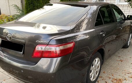 Toyota Camry, 2008 год, 1 050 000 рублей, 2 фотография