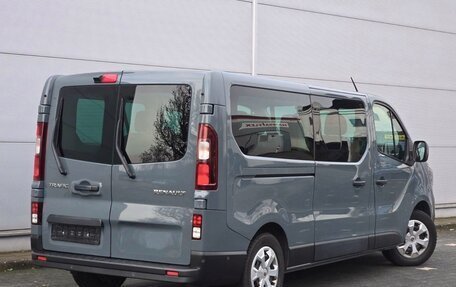 Renault Trafic, 2022 год, 3 900 000 рублей, 6 фотография