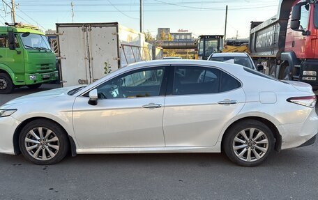 Toyota Camry, 2021 год, 2 740 000 рублей, 5 фотография