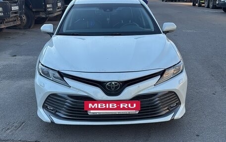 Toyota Camry, 2021 год, 2 740 000 рублей, 2 фотография