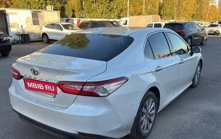 Toyota Camry, 2021 год, 2 740 000 рублей, 3 фотография