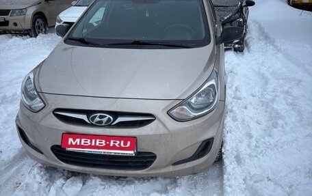 Hyundai Solaris II рестайлинг, 2013 год, 710 000 рублей, 2 фотография