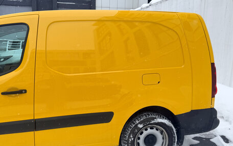 Peugeot Partner II рестайлинг 2, 2021 год, 2 750 000 рублей, 10 фотография