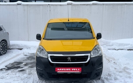 Peugeot Partner II рестайлинг 2, 2021 год, 2 750 000 рублей, 3 фотография