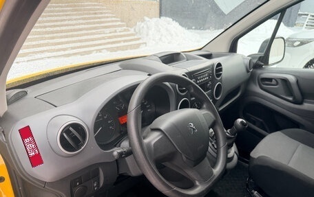 Peugeot Partner II рестайлинг 2, 2021 год, 2 750 000 рублей, 14 фотография