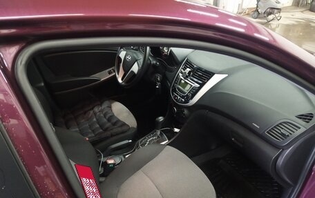 Hyundai Solaris II рестайлинг, 2013 год, 1 000 000 рублей, 10 фотография