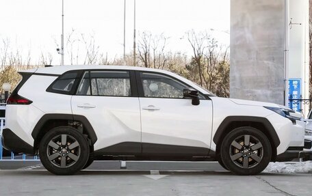 Toyota RAV4, 2026 год, 4 620 000 рублей, 2 фотография